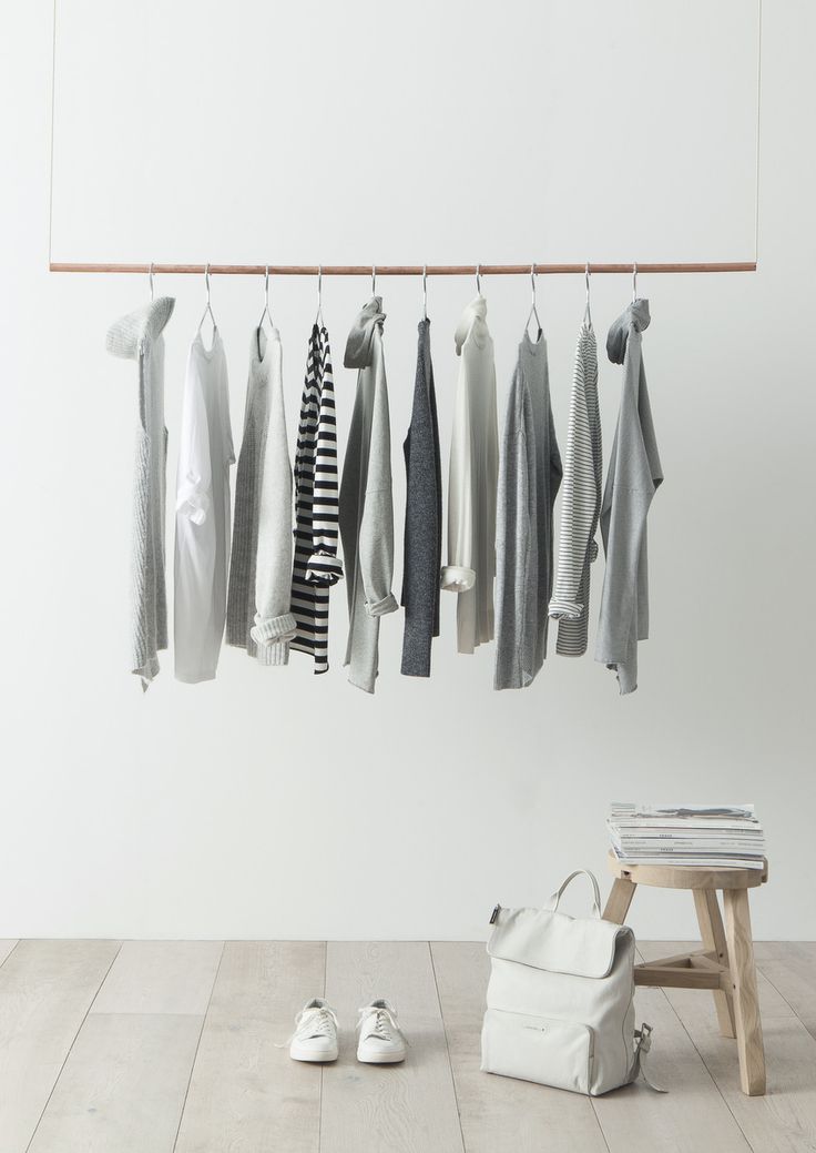 build a minimalist wardrobe